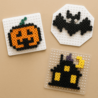 Bügelperlen zu Halloween: Kürbis, Fledermaus & Spukhaus