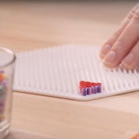 Sankt-Martin-Laternen & Fensterbilder mit Bügelperlen basteln